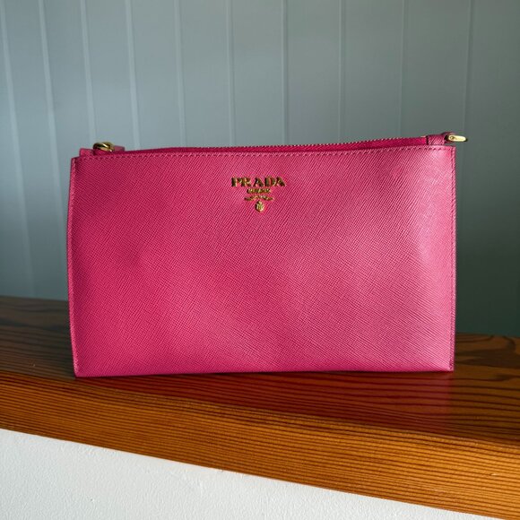 PRADA red leather wallet - Picture 1 of 6